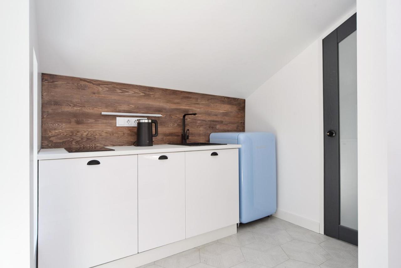 White Door Apartments Mansard Heart Of Odessa 2 Exterior foto